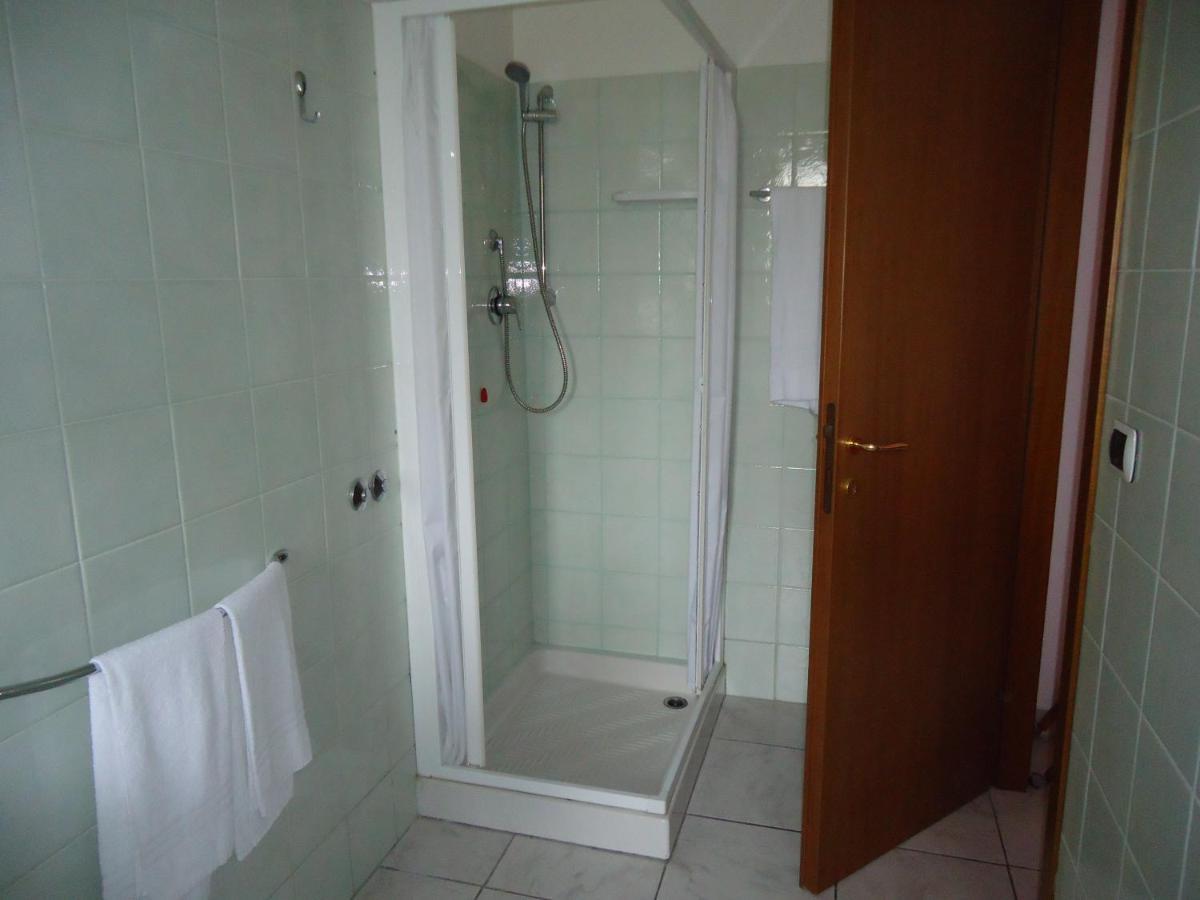 Affittacamere Gelindo Silvi Marina Exterior foto
