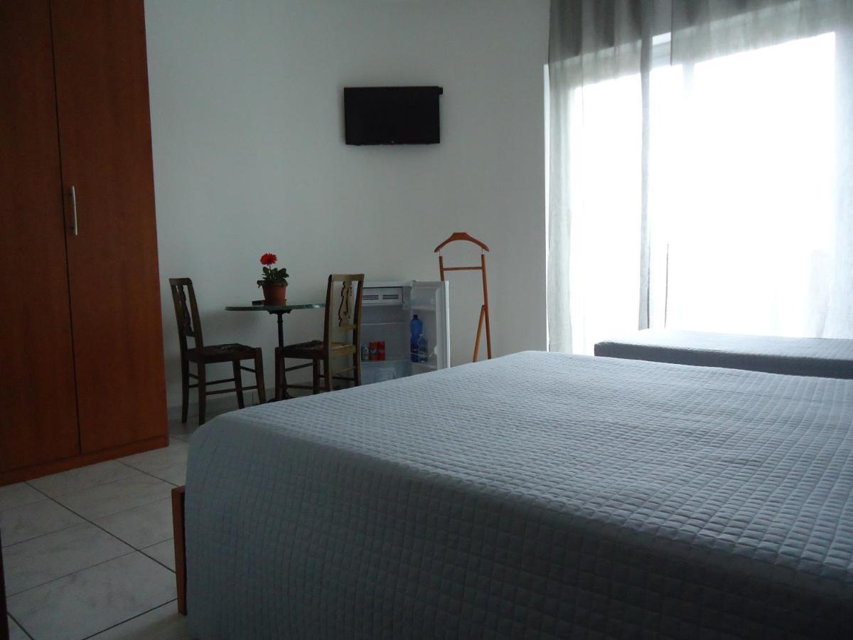 Affittacamere Gelindo Silvi Marina Exterior foto